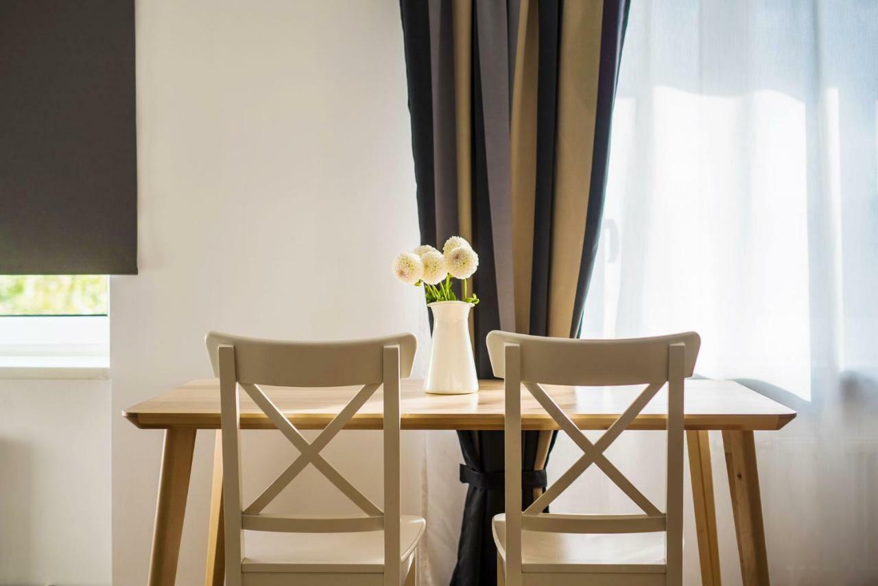 Sunshine Apartment เลียปาญา ภายนอก รูปภาพ